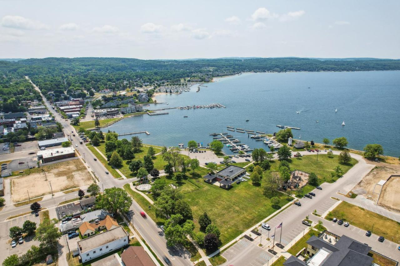Boyne City Cottage Walk To Downtown And Lake! Екстериор снимка