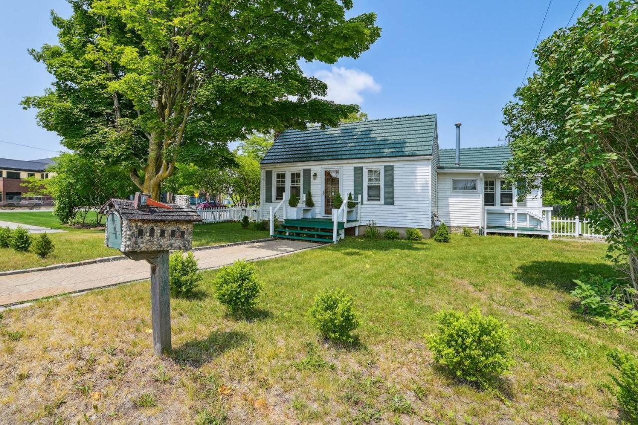 Boyne City Cottage Walk To Downtown And Lake! Екстериор снимка