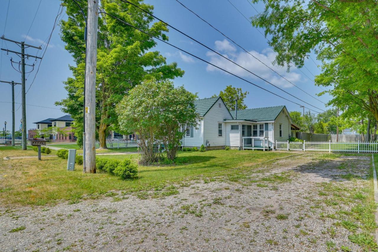 Boyne City Cottage Walk To Downtown And Lake! Екстериор снимка